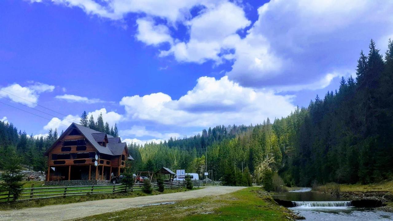 Hotel Маєток Горгани Synevyrsʼka Polyana Exterior foto